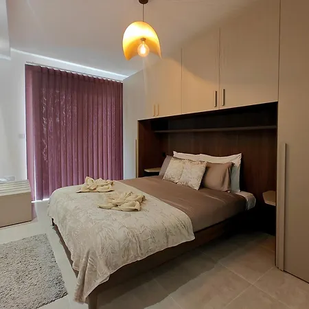 Spacious And Modern With Balcony In - Close To Manoel Island *