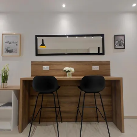 Spacious And Modern With Balcony In - Close To Manoel Island * Gzira