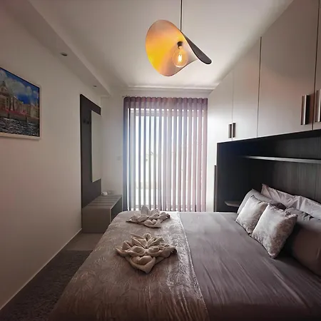Spacious And Modern With Balcony In - Close To Manoel Island * Gzira